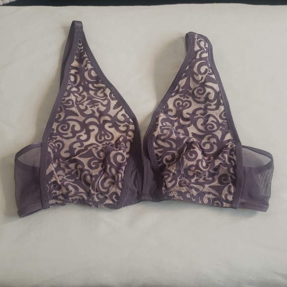 BUY 1 GET 1 FREE VICTORIA SECRET VELVET BRA - Picture 2 of 9